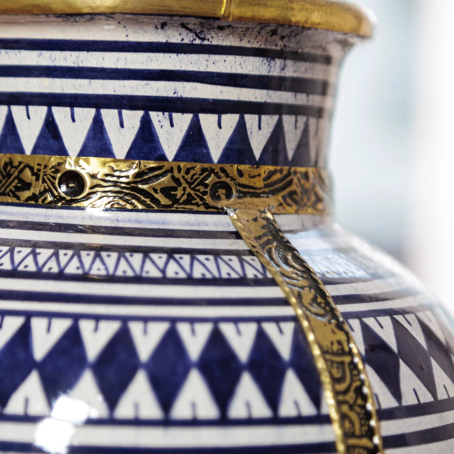 vase-ceramique-saphir-collection-khamira-jadnart-02