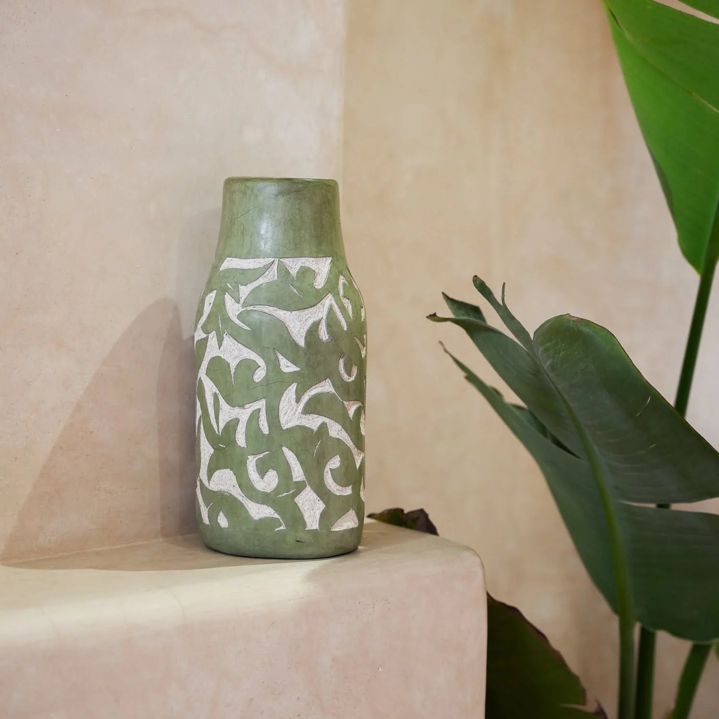 vase-terre-cuite-naturelle-verdoria-collection-terra-jadnart-03